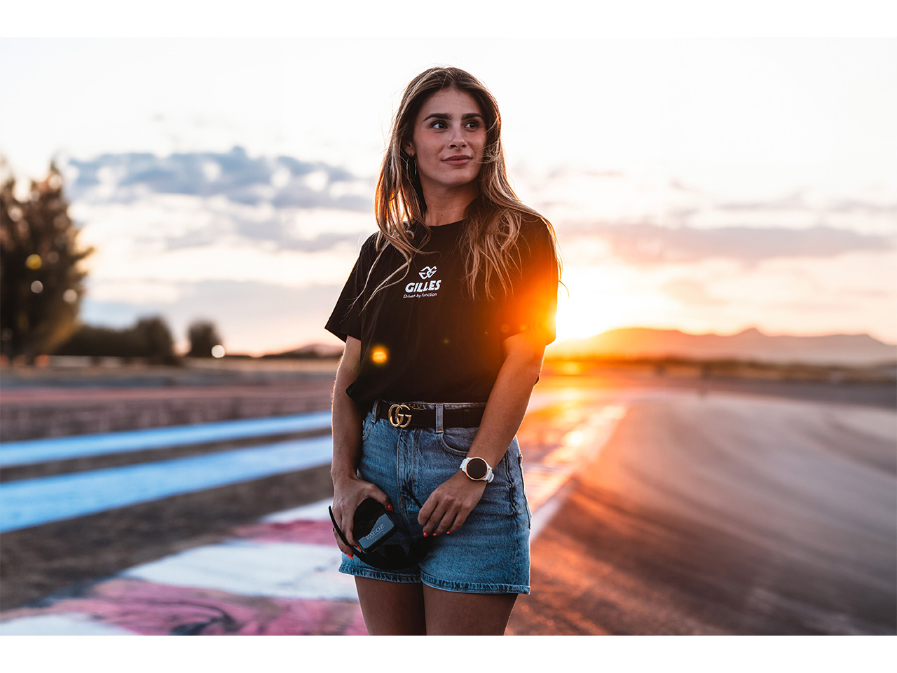 TOMERCH-SHIRT-01-BL_Z4.jpg